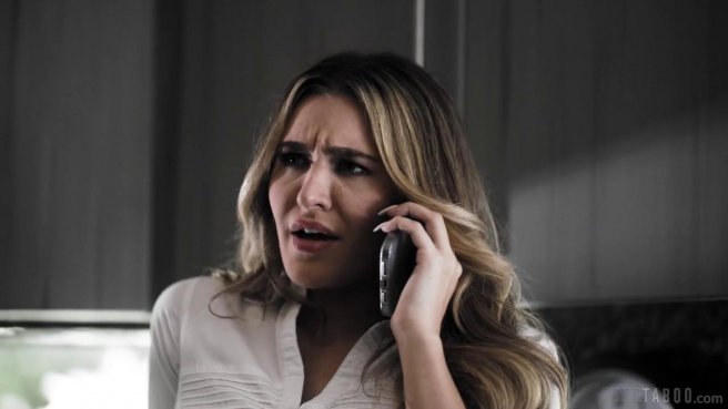 Застал любимую с другим и присоединился, поделив её ротик и пизду #1